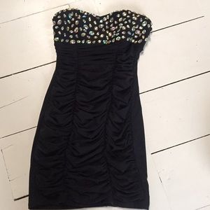Cute strapless formal dress